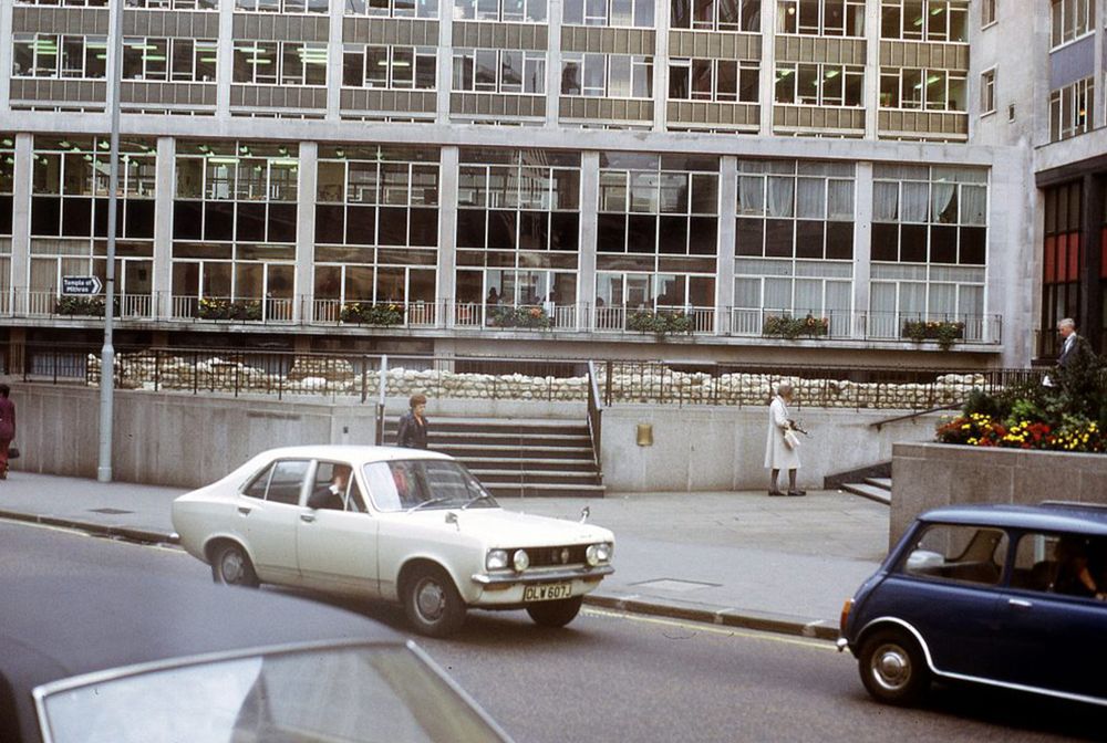 Londyn w obiektywie amerykańskiego turysty z 1972 roku zachwyca swoim klimatem 30