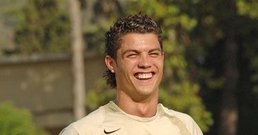 Ronaldo sypia z siostrą piłkarza Chelsea! (ZDJĘCIA)
