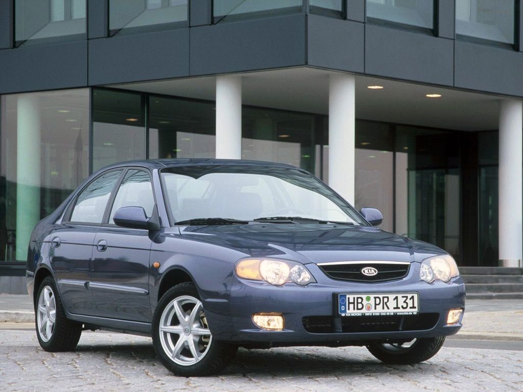 Kia Shuma