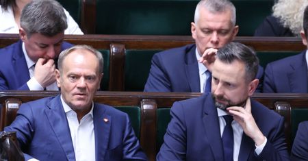 "Nie ma mowy o dymisji". Trzecia Droga murem za szefem MON, Kosiniak-Kamysz nie do ruszenia