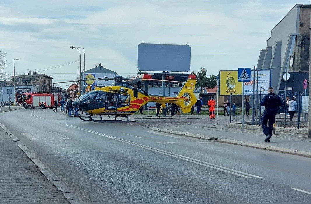 Śląskie. W centrum Chorzowa lądował helikopter Lotniczego Pogotowia Ratunkowego. 