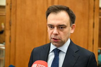 "Paliwa na stacjach nie brakuje". Minister zabrał głos ws. dezinformacji