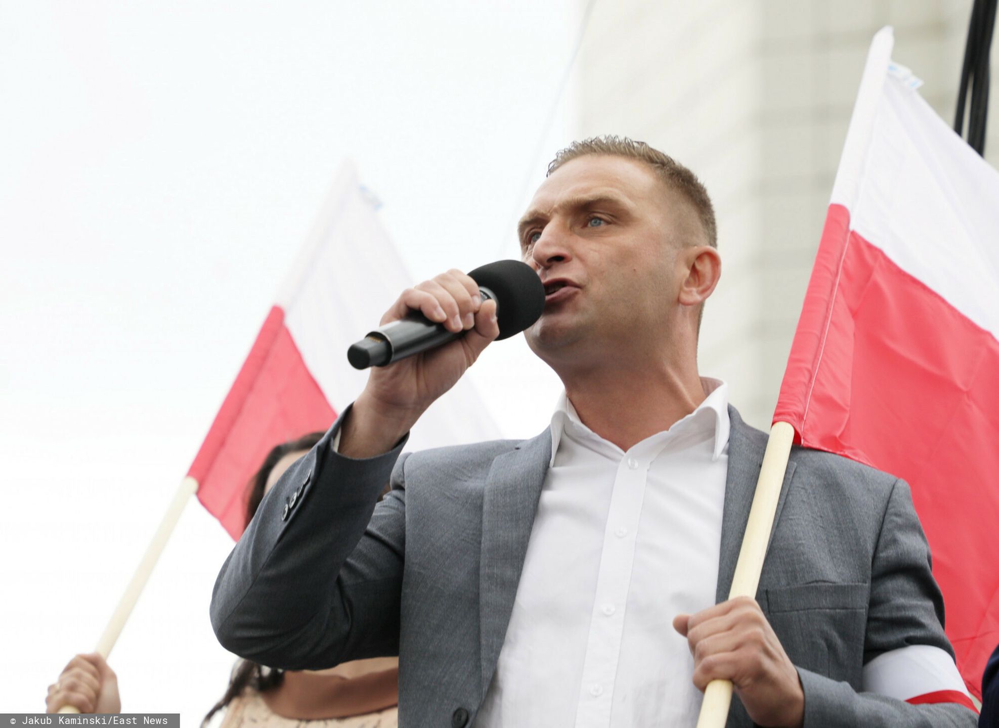 Marsz Powstania Warszawskiego 2021Fot. Jakub Kaminski/East News, Warszawa, 01.08.2021. Marsz Powstania Warszawskiego 2021 w 77. rocznice wybuchu Powstania Warszawskiego.
N/z: Robert BakiewiczJakub Kaminski