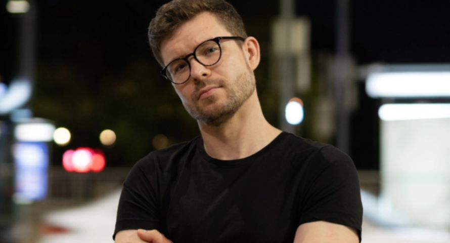 Nowy prowadzący w "Szkle kontaktowym". Ekspert od polszczyzny