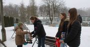 Krzeszowice: Wielkie granie. Charytatywnie na ślizgawce, ekstremalnie na ściance wspinaczkowej, z sercem na boisku i światłem na targowisku