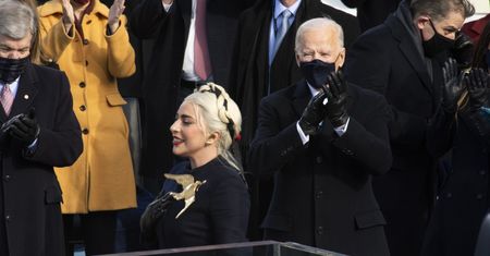 To nie był przypadek, że się pojawiła. Ona i Biden znają się od lat