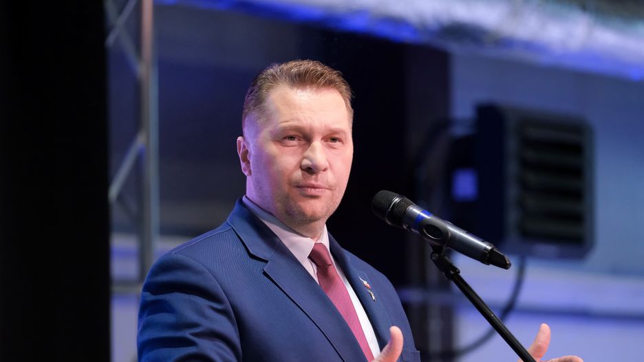 Warszawa, 09.03.2023. Minister edukacji i nauki Przemysław Czarnek podczas uroczystej inauguracji nowatorskiego projektu - Hali Laboratoria Przyszłości CRPK, 9 bm. w Warszawie. (mr) PAP/Mateusz Marek