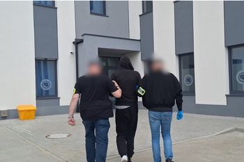 Mieli wywoływać fałszywe alarmy. Policja pokazała film z zatrzymania