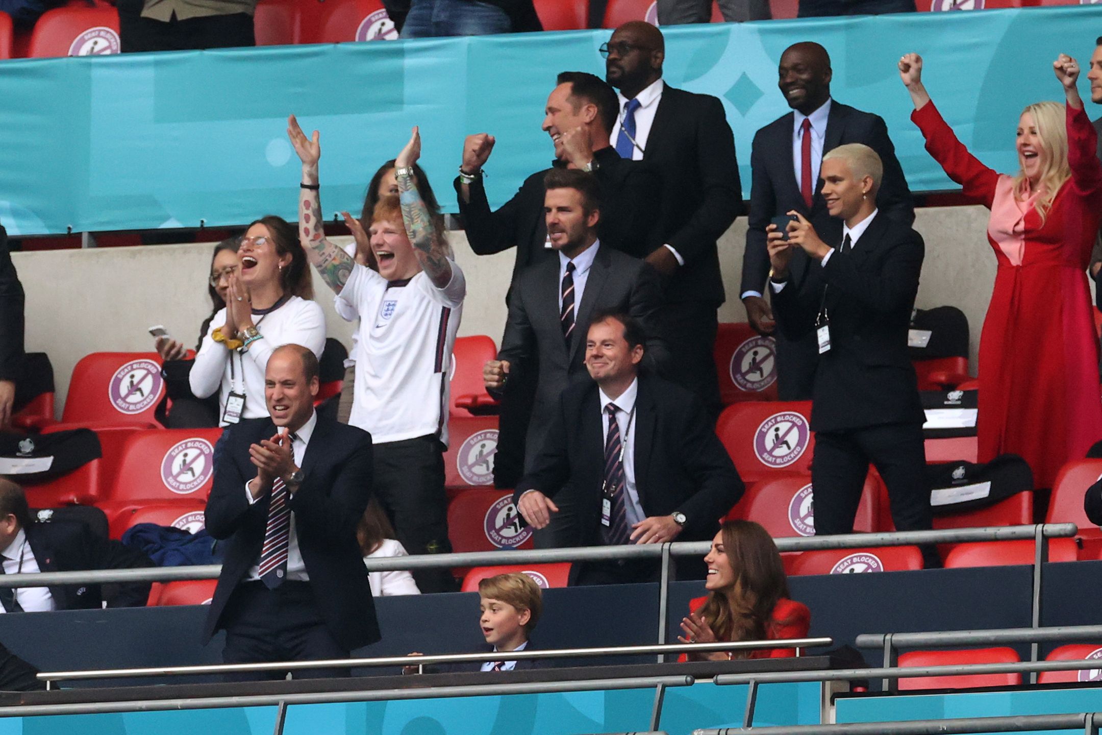 Rodzina królewska i celebryci kibicują angielskiej drużynie w meczu z Niemcami i cieszą się zwycięstwem 2:0