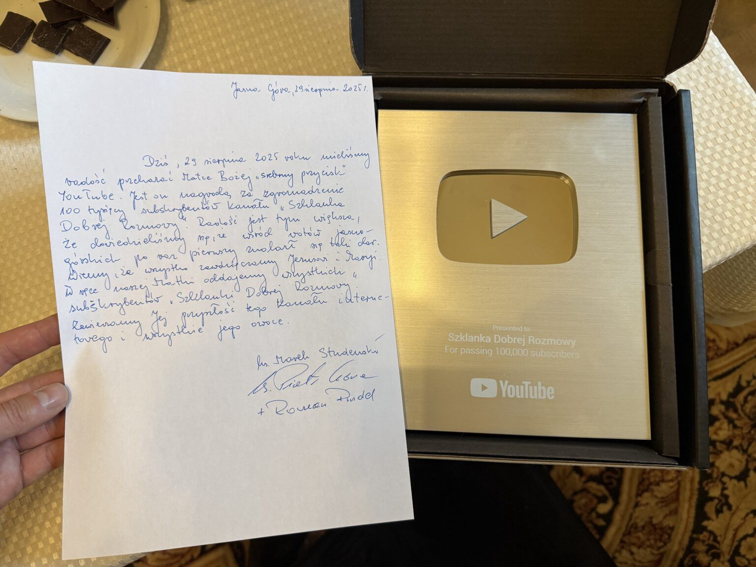 Srebrny przycisk YouTube’a jako wotum na Jasnej Górze