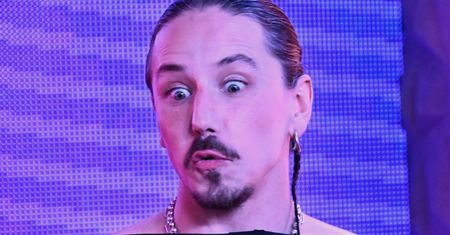 Michał Szpak nie gryzł się w język przed kamerami. Mocny przekaz w "The Voice of Poland": "Walić to"