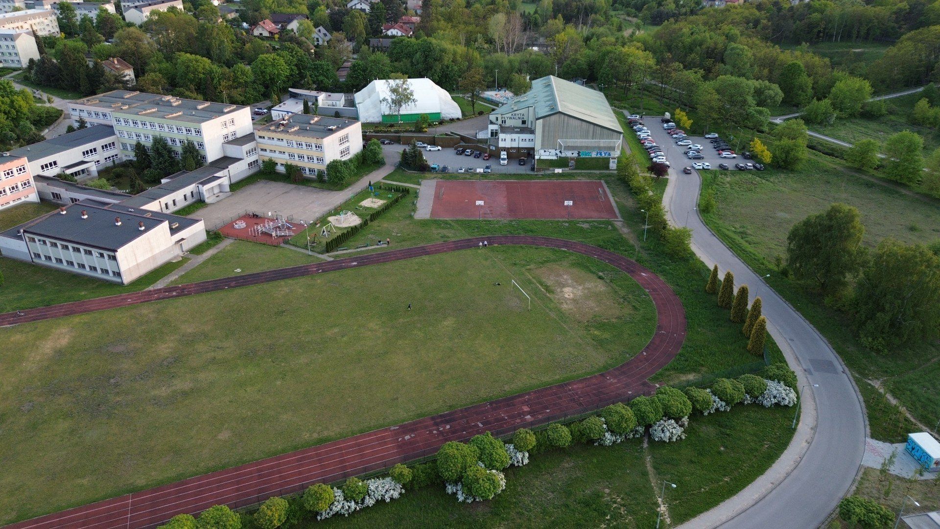 Powstanie tam nowoczesny kompleks sportowy z bieżnią i torem przeszkód w Chrzanowie