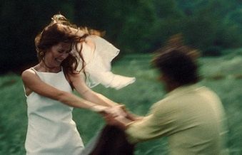 Mitsubishi w reklamach składa hołd relacjom międzyludzkim