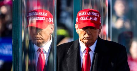 Zamieszki po ewentualnej przegranej Trumpa? "I tak ogłosi zwycięstwo"