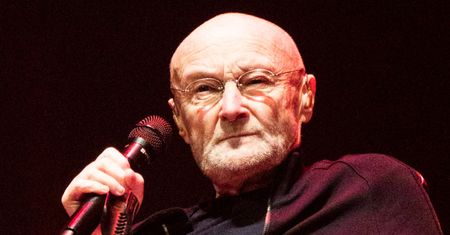Phil Collins był o krok od śmierci. Dzieci przyjechały, by się pożegnać