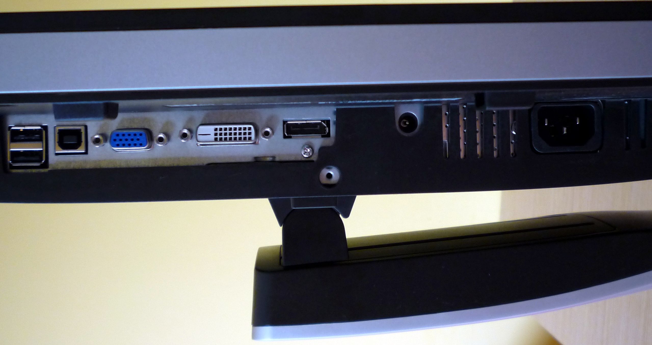 Dell U2412M – test monitora 16:10 E-IPS za 1100 zł 9