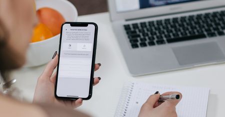 iPhone X inspiracją dla Androida. Będzie więcej smartfonów z wycięciem w ekranie?