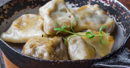 Wrzucasz pierogi na wrzątek? Jesteś w błędzie!