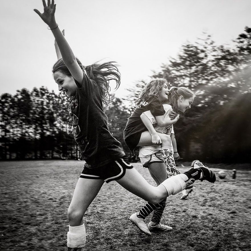 „Strong Is The New Pretty” - mama fotografuje swoje córki, jako młode wojowniczki 5