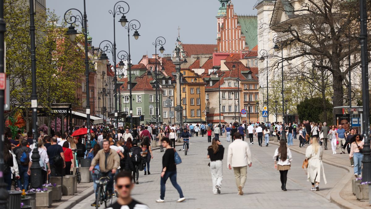 Trakt Kr�lewski
Leszek Szyma�ski
centrum, miasta, miasto, Niedziela Wielkanocna, spacery, trakt kr�lewski, ulica, wiosna