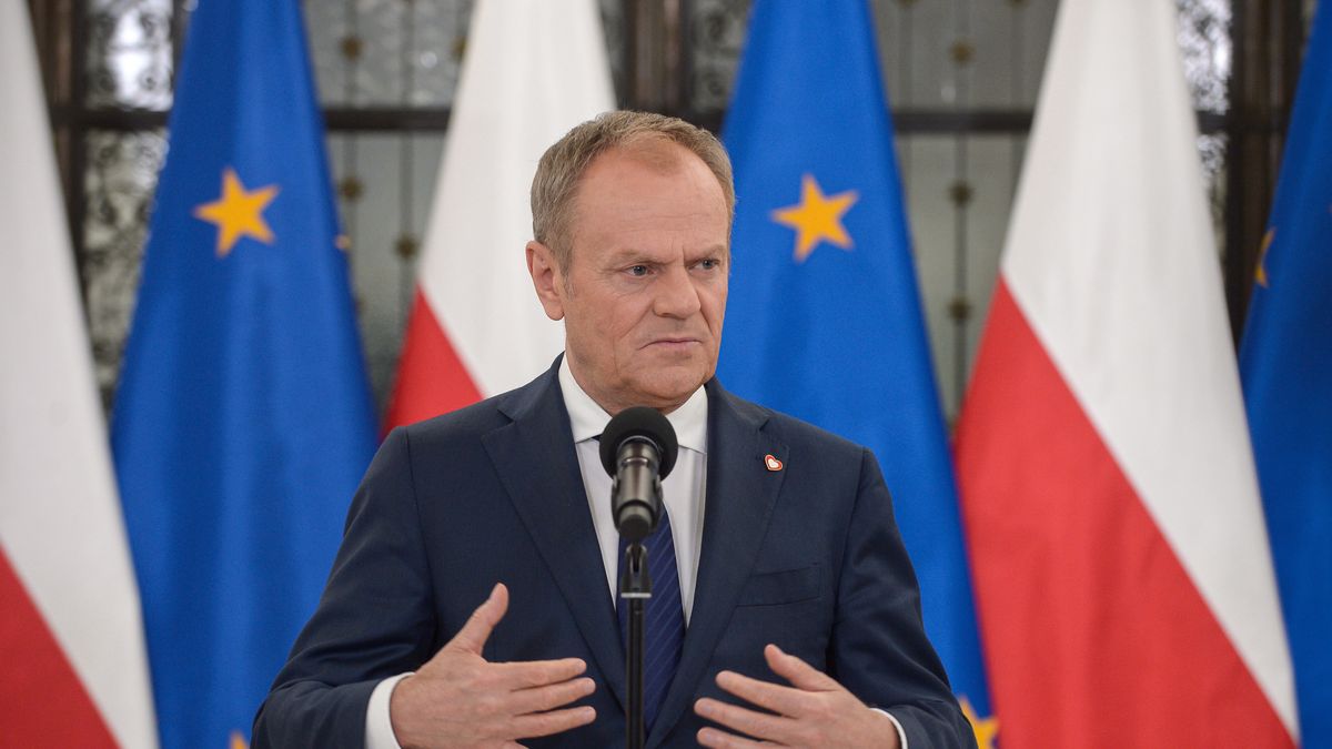 Warszawa, 10.04.2024. Premier Donald Tusk na konferencji prasowej w Sejmie w Warszawie, 10 bm. (aldg) PAP/Marcin Obara