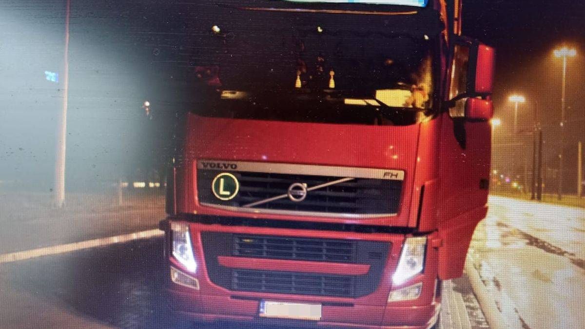 Kierowca volvo rejestrował odpoczynek w trakcie jazdy