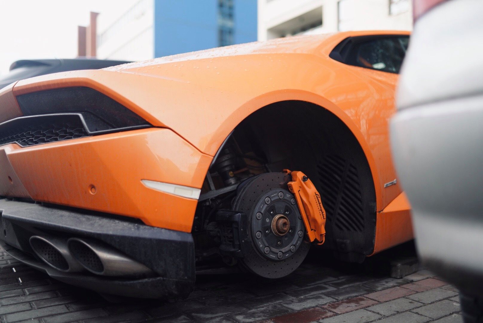 Lamborghni porzucone w Warszawie