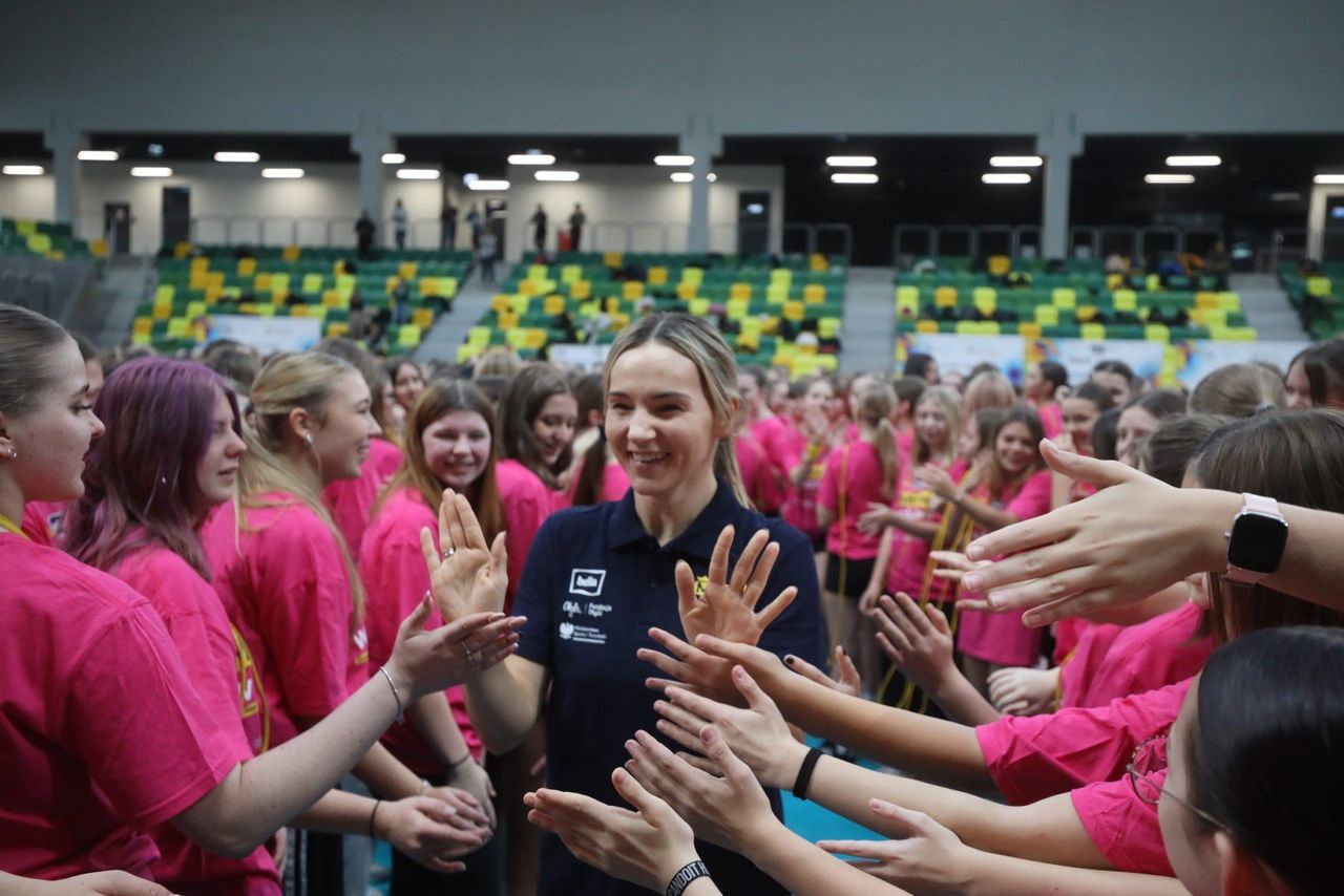 Katowice: Rekordowa lekcja w-f. 600 dziewcząt ćwiczyło z mistrzyniami