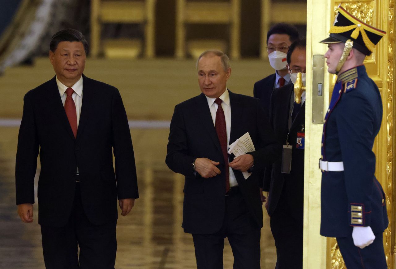 Tajne rozmowy Chin, Rosji i Iranu. "Atrakcyjna alternatywa" dla Moskwy