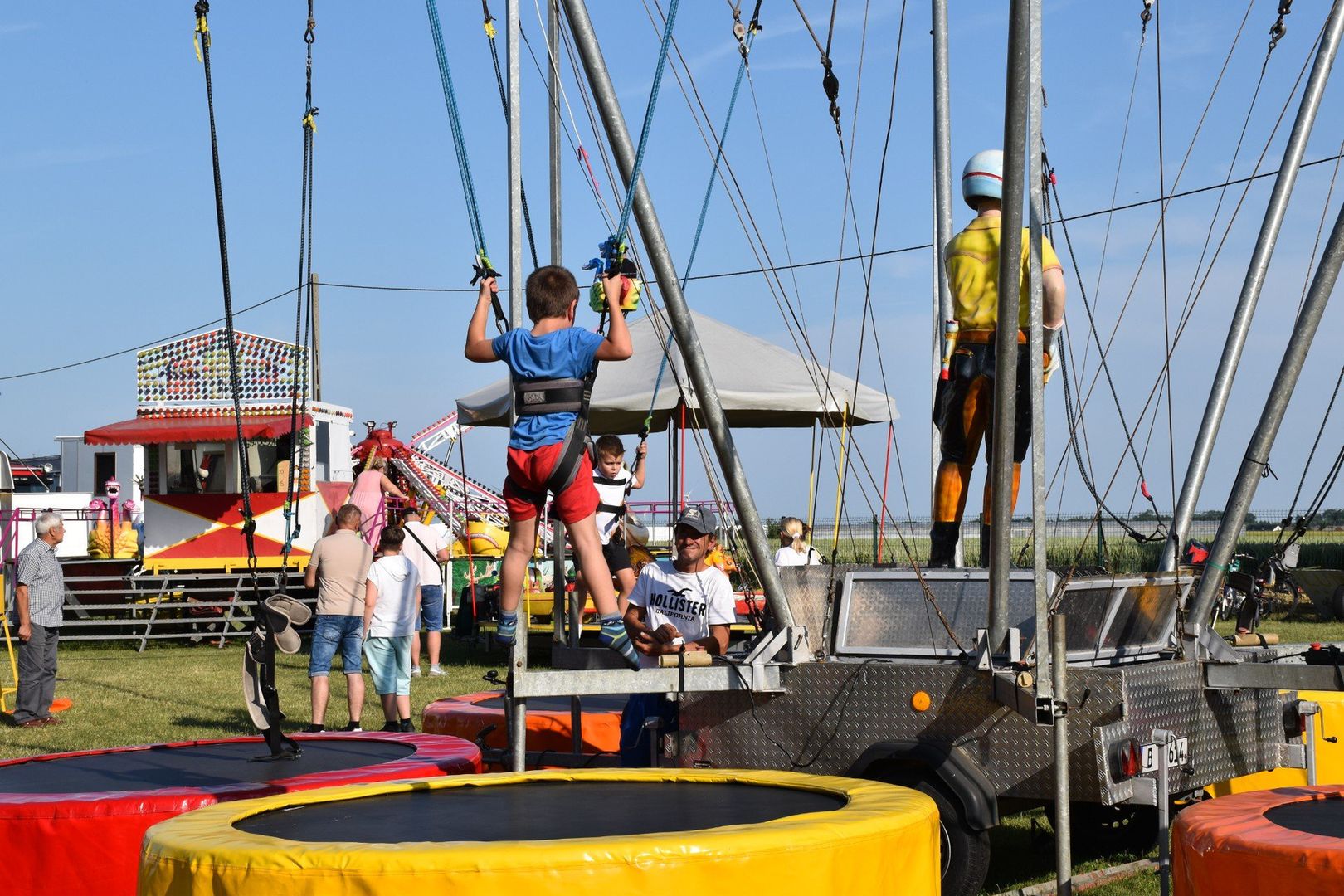 W weekend, 21-22 czerwca na placu przy OSP w Szczytnikach odbyła się tradycyjna zabawa przed rozpoczęciem wakacji. Na mieszkańców gminy i ich gości czekało wiele atrakcji.