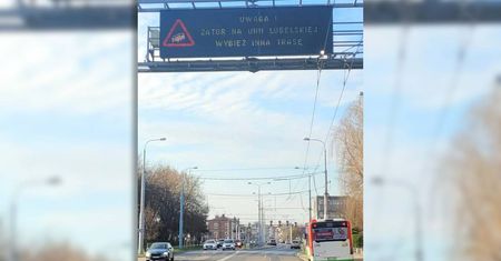 Wstydliwa wpadka urzędników na Kunickiego. Kierowcy przecierają oczy: „Wybież inną trasę”