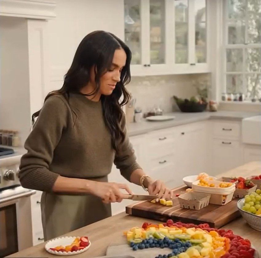 Kadr z programu "With Love, Meghan"