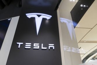 USA. Tesla sprzeda swoje akcje za nawet 5 mld dolarów