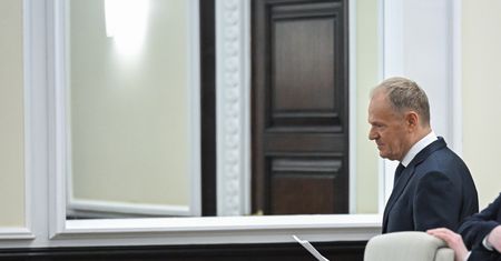 "Czeka nas bardzo poważna rozmowa". Tusk zapowiada działania w NFZ