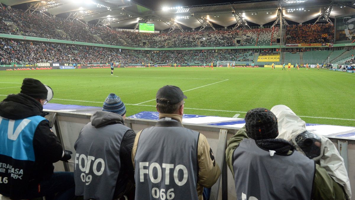 Prawo autorskie obowiązuje wszystkie utwory. Na przykład zdjęcia wykonane przez fotoreporterów