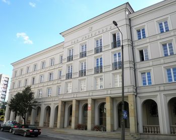 Alarm bombowy w Sądzie Okręgowym w Kielcach. Budynek ewakuowano
