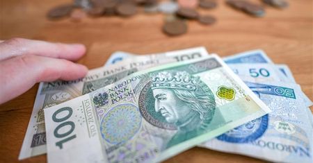 GUS podał nowe dane. Tyle wyniosło przeciętne wynagrodzenie brutto w gospodarce w 2024 r.