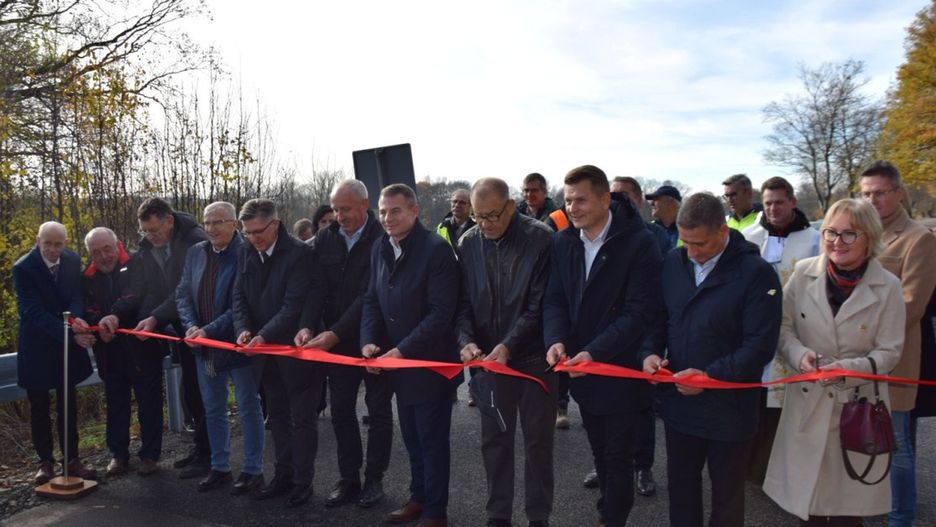 Powiat zakończył remont ważnego odcinka drogi Krotoszyce – Rzymówka (Joanna Zieziula)