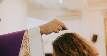 Środa Popielcowa. Czy to święto nakazane? To początek Wielkiego Postu