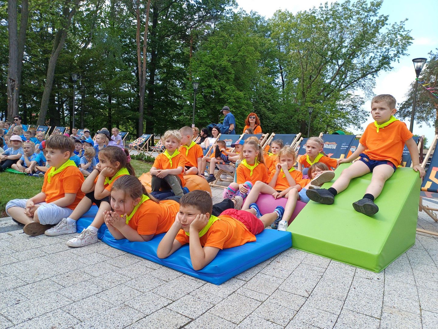Na terenach zielonych Centrum Kreatywności Pałacyk podsumowano projekt &#34;Kreatywne Przedszkolaki&#34;,