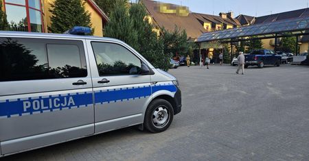 Uszkodzona ściana w hotelu. Ponad 200 osób ewakuowano w Olsztynie
