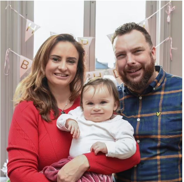 Nicolette Richardson z rodziną