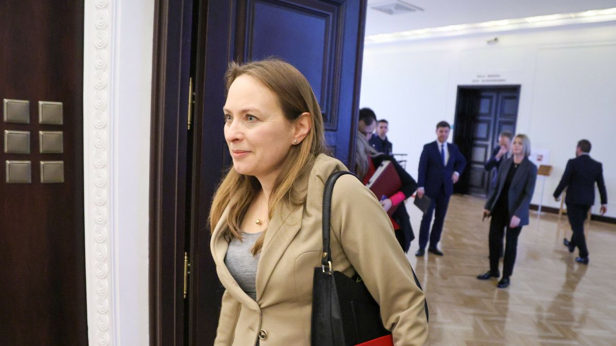 Posiedzenie rz?du
Fot. Wojciech Olkusnik/East News, Warszawa, 03.01.2024. Posiedzenie rzadu.
N/z: minister funduszy i polityki regionalnej Katarzyna Pelczynska-Nalecz
Wojciech Olkusnik