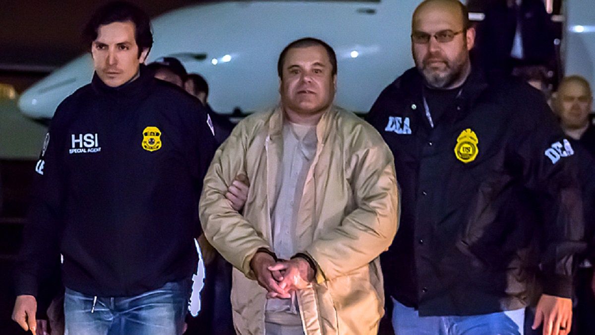 El Chapo podczas ekstradycji do USA 
