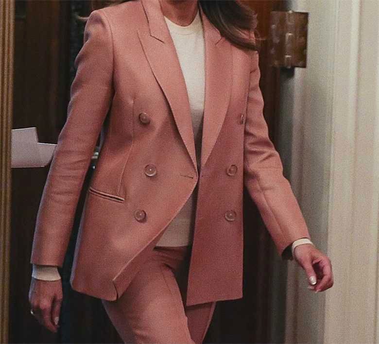 Melania Trump w pudrowym garniturze