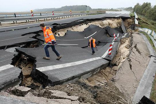 Autostrada A20 zamknięta w obydwie strony. Poważne problemy dla kierowców, głównie z Polski