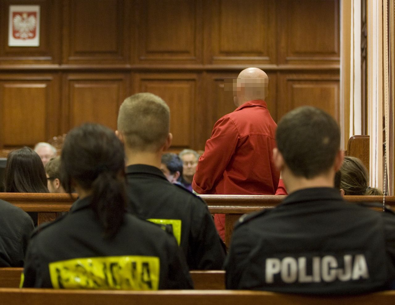 Mordowali go na raty. Dopadł go kiler w koloratce