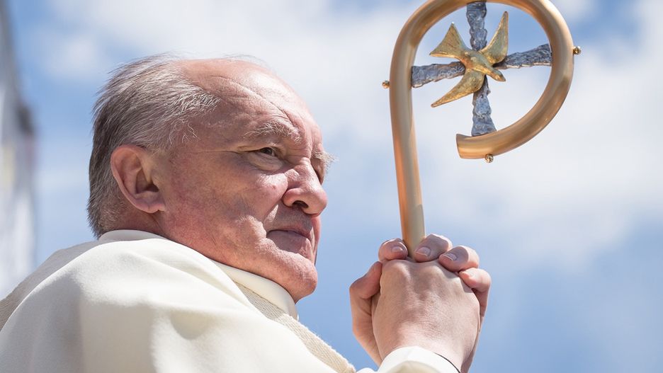 Wielkanoc. Kard. Kazimierz Nycz apeluje do księży i wiernych