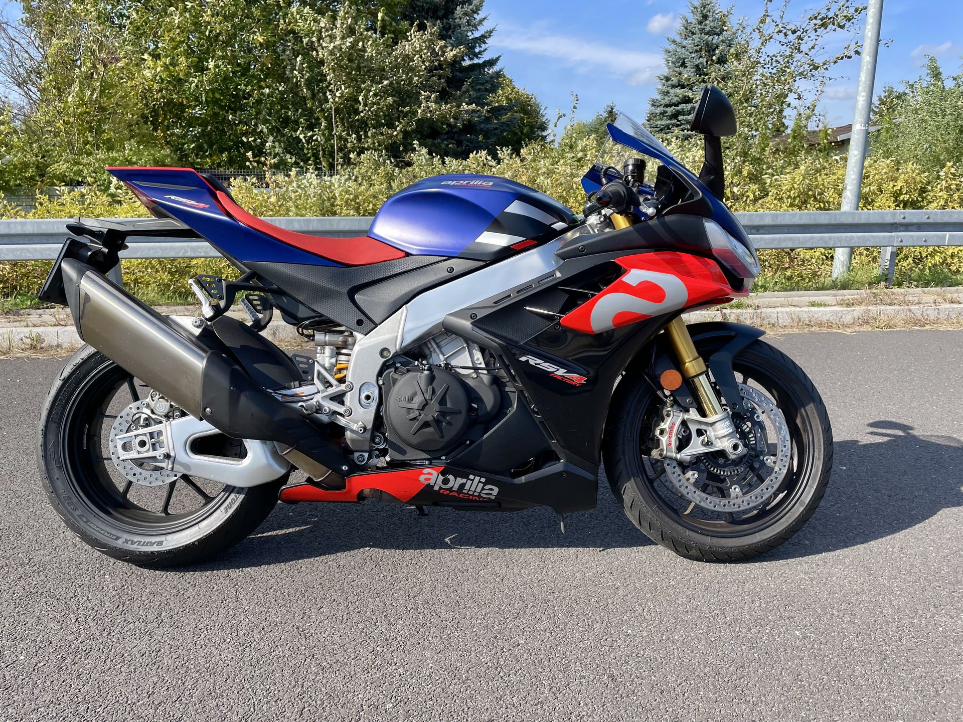 Aprilia RSV4 Factory