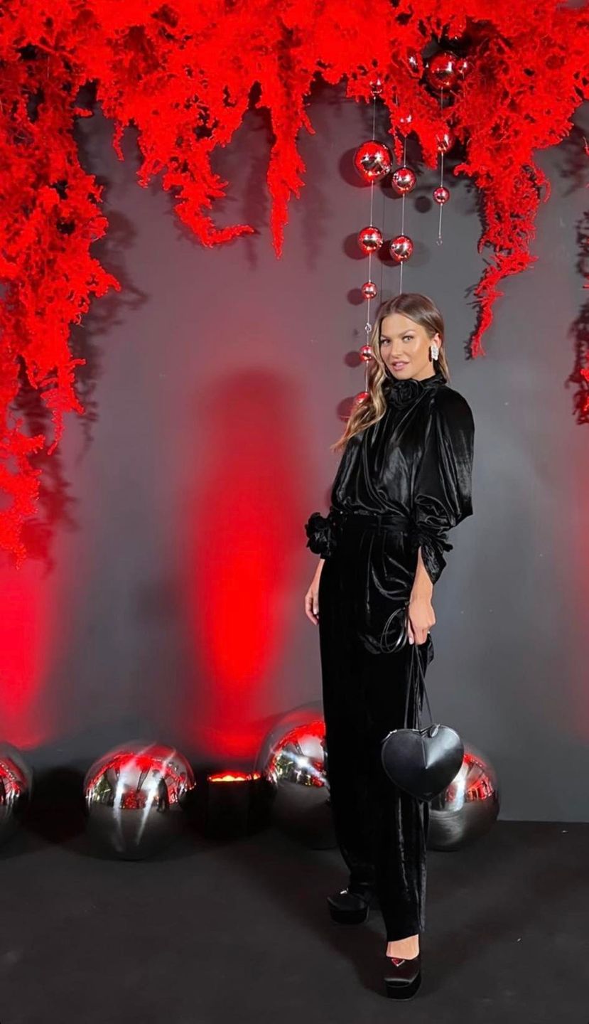 Anna Lewandowska z celebrytami na urodzinach warszawskiej dermatolożki